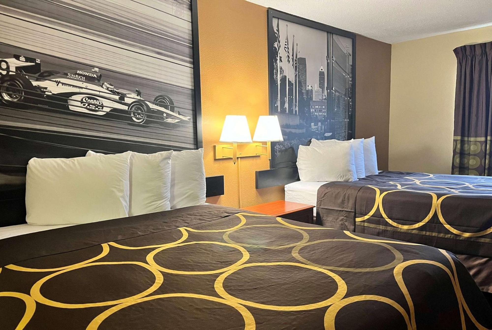 Super 8 By Wyndham Indianapolis/Ne/Castleton Area Hotell Exteriör bild