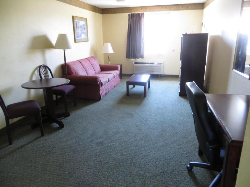 Super 8 By Wyndham Indianapolis/Ne/Castleton Area Hotell Exteriör bild